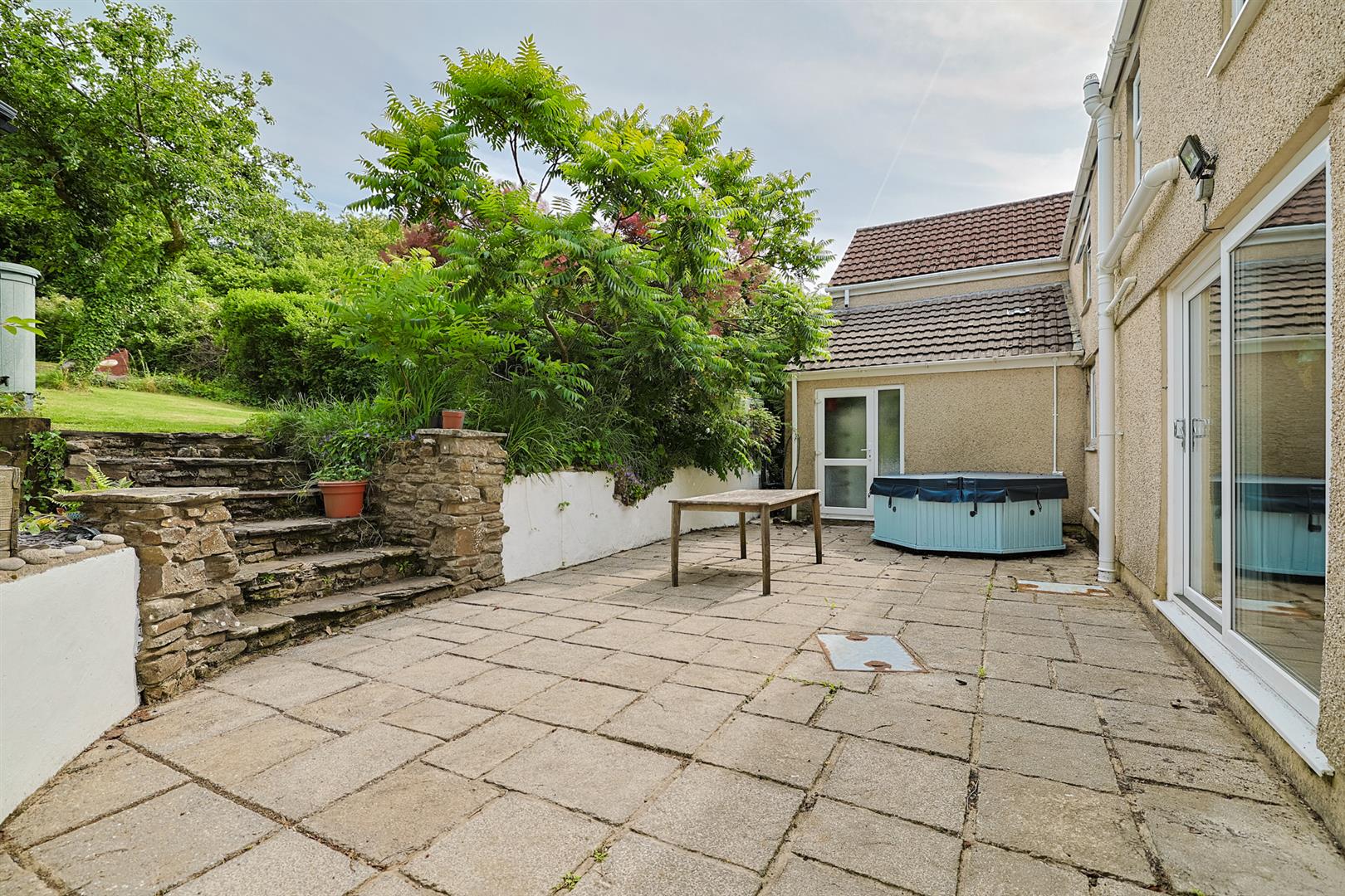Walters Row, Dunvant, Swansea, SA2 7TB